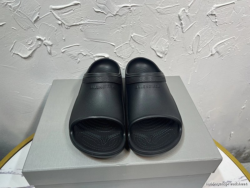 Black Slide Sandals with Black Open-toe Slide Pair for Casual Outfits