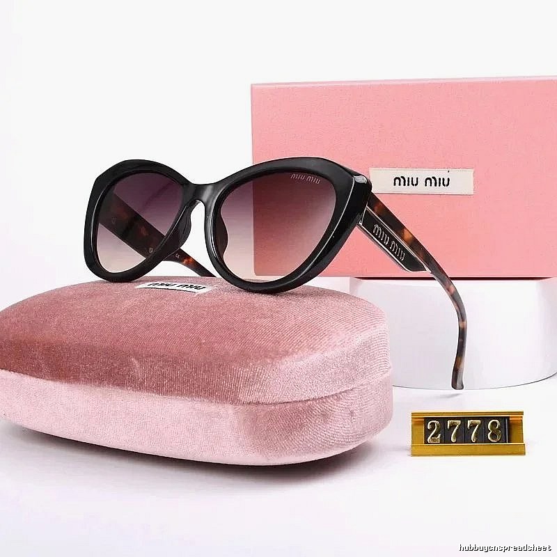 Miu Miu Casual Oversized sunglasses Black Oval Sunglasses for Streetwear Looks
