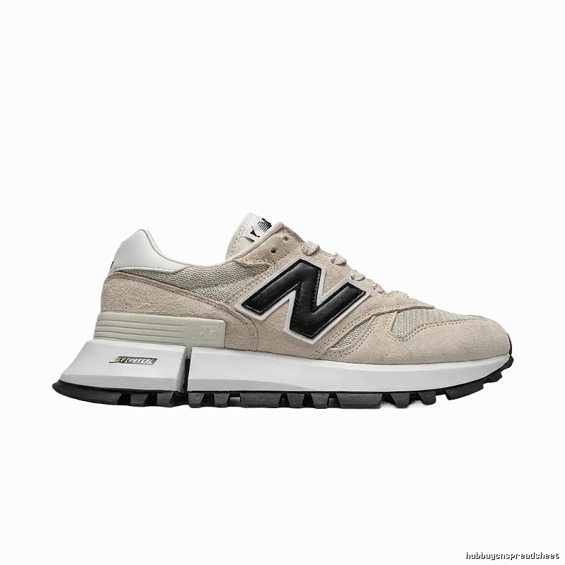 New Balance retro-style off-white sneakers