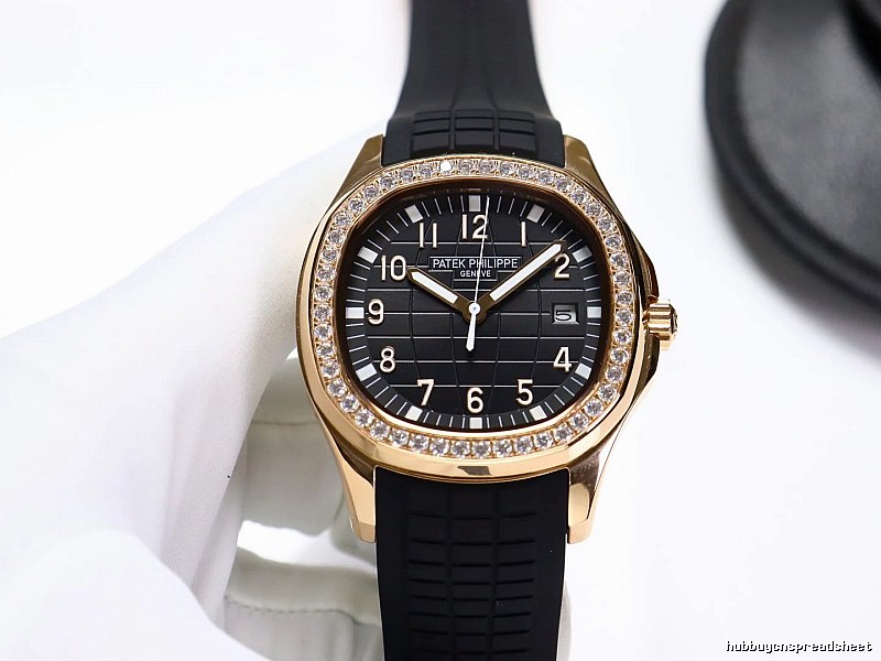 Patek Philippe Watch with Black Dial Rubber Strap Sports for Photo Ready Styling