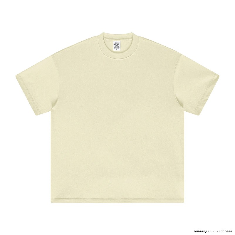 Patterned Plain white T-shirt Minimal White Short with Polished Detail