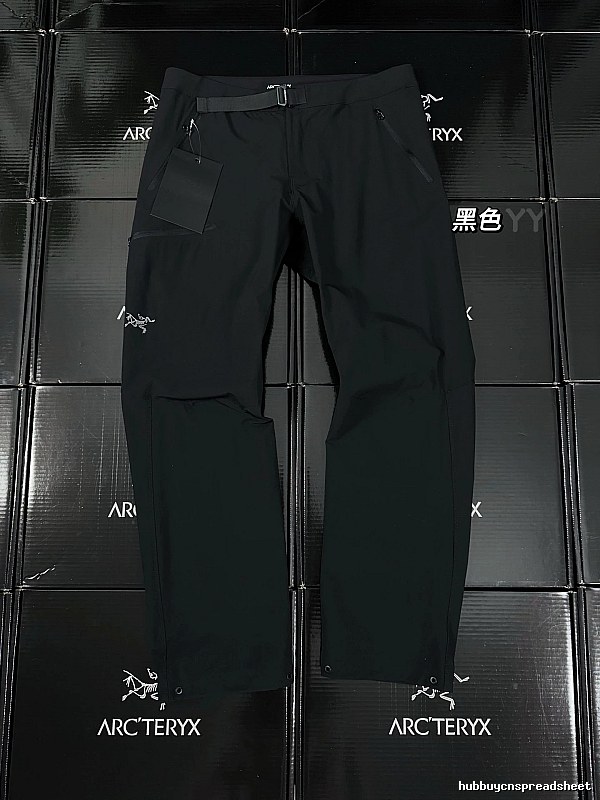 Technical Hiking Pants in Black with discreet logo - Arc'teryx