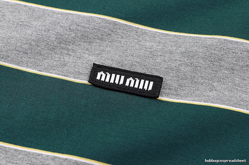 Travel Look Miu Miu Knit Top Graphic Front